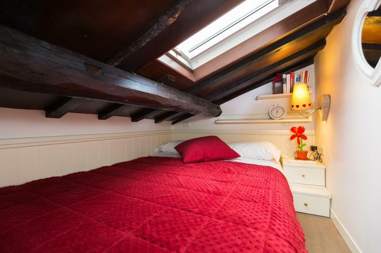Apartment Pantheon Romantic Loft Rome